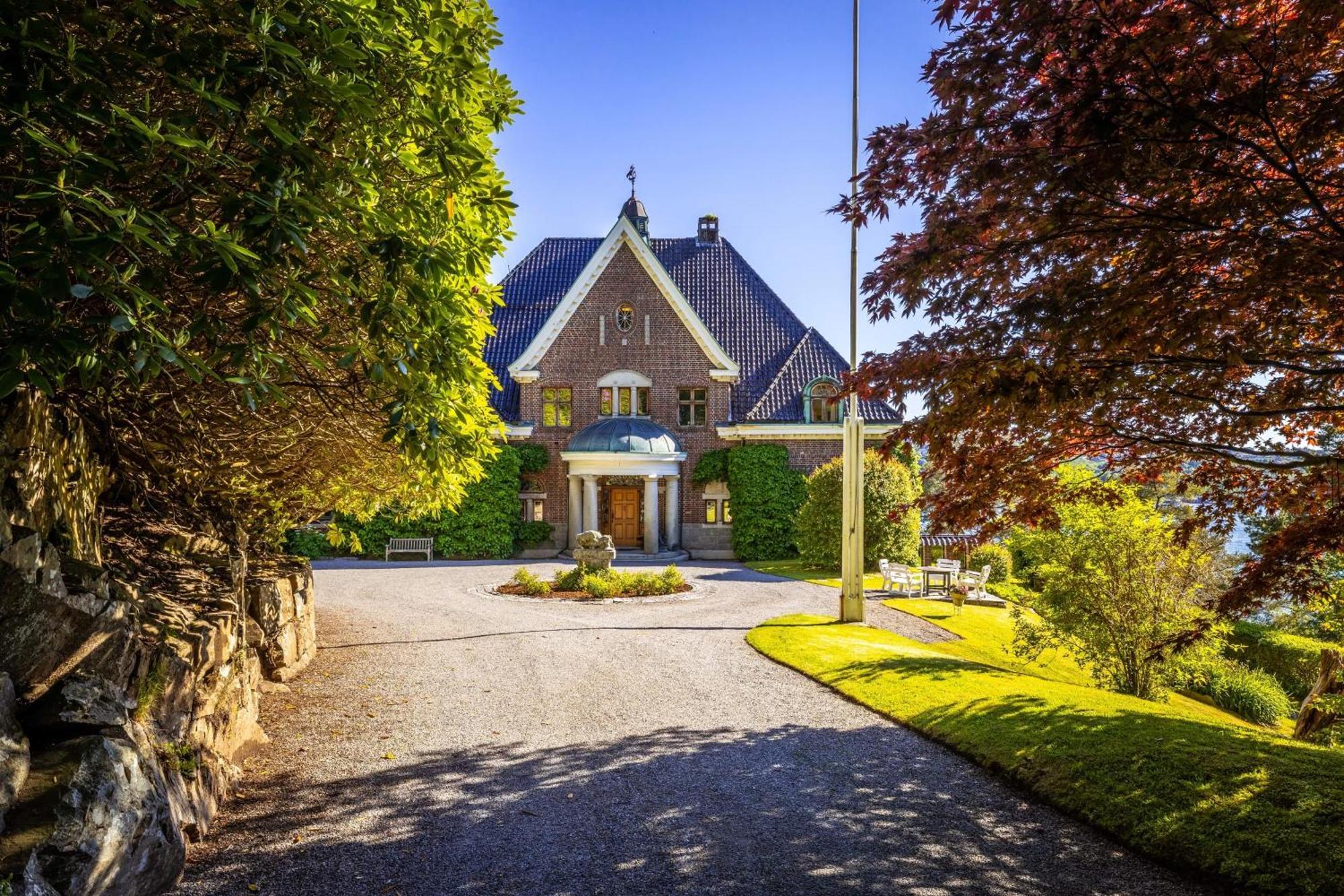 Unique Victorian Villa With Private Coastline Bergen Esterno foto