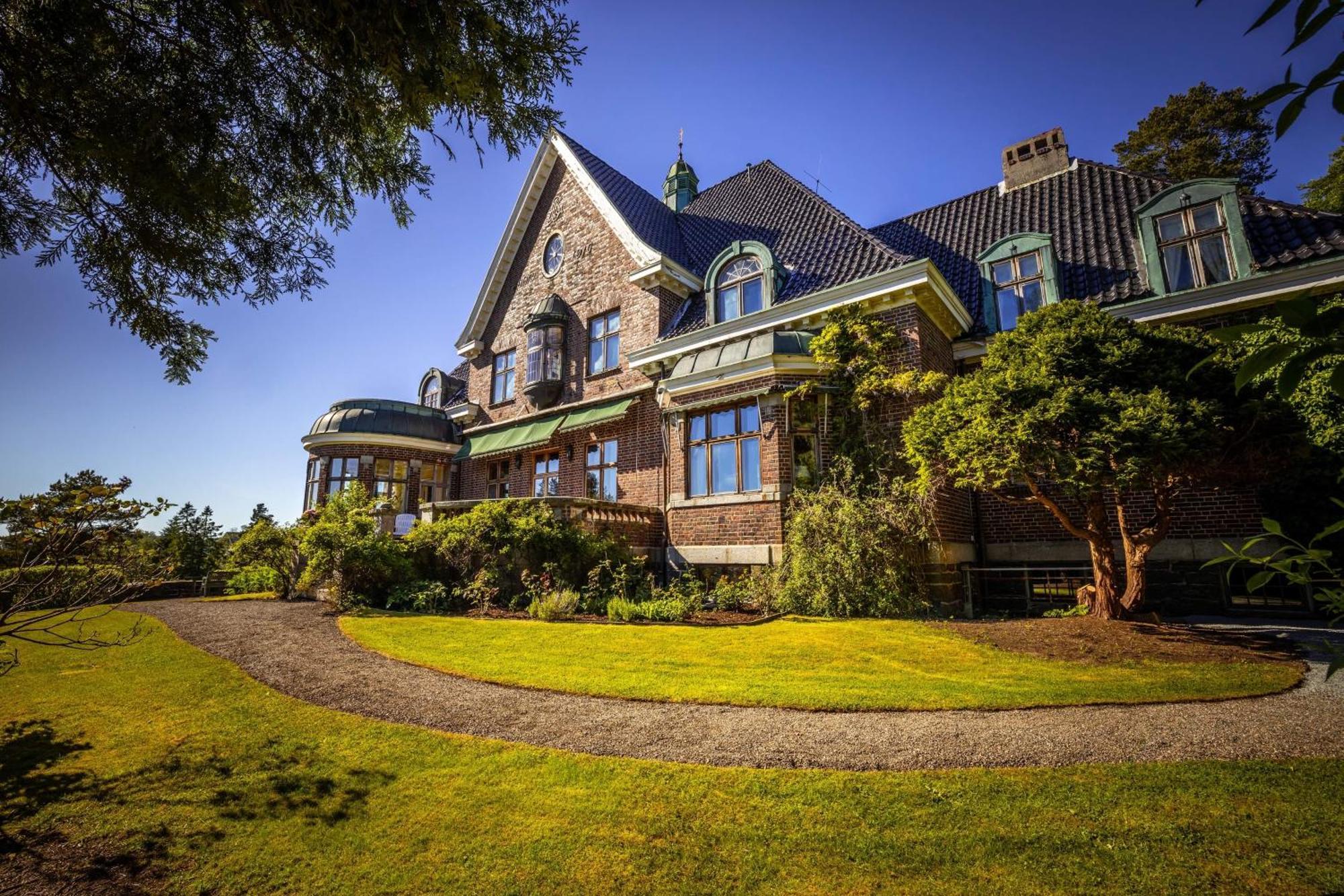 Unique Victorian Villa With Private Coastline Bergen Esterno foto
